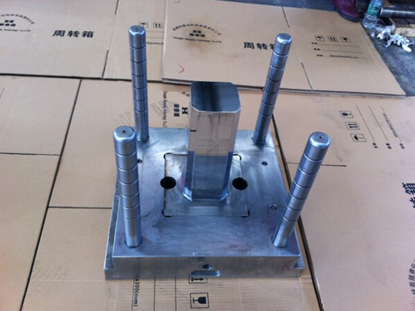 模(mó)具設計(ji)